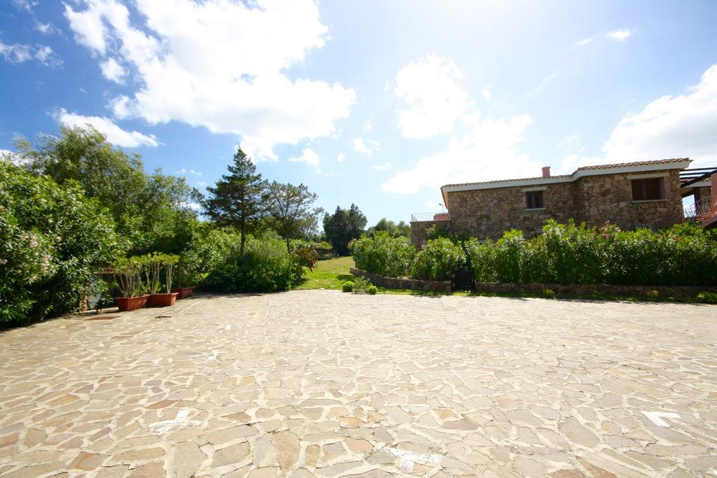 Residenze Dei Fiori Villa Porto Rotondo Buitenkant foto