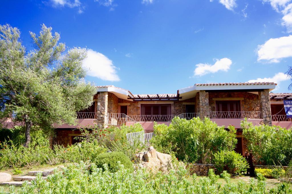 Residenze Dei Fiori Villa Porto Rotondo Buitenkant foto