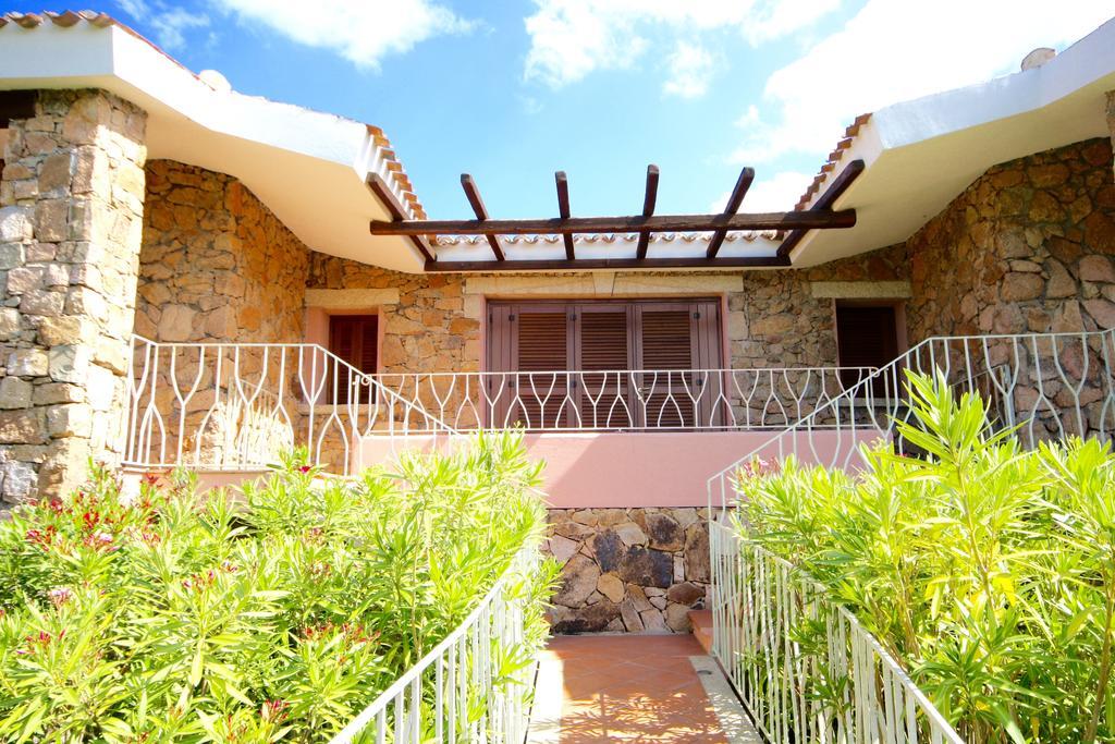 Residenze Dei Fiori Villa Porto Rotondo Buitenkant foto