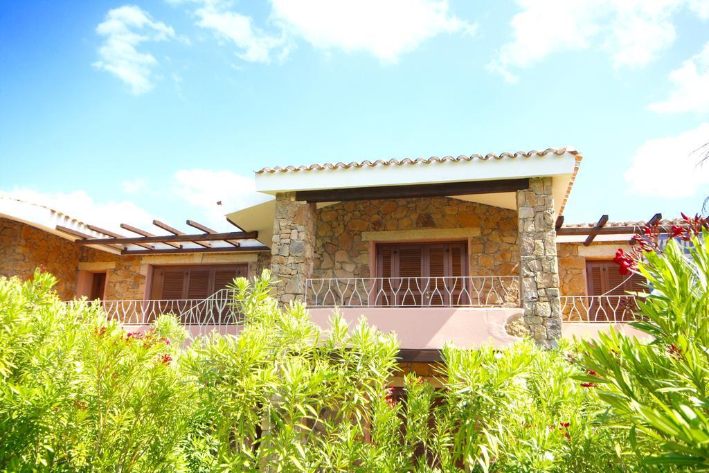 Residenze Dei Fiori Villa Porto Rotondo Buitenkant foto