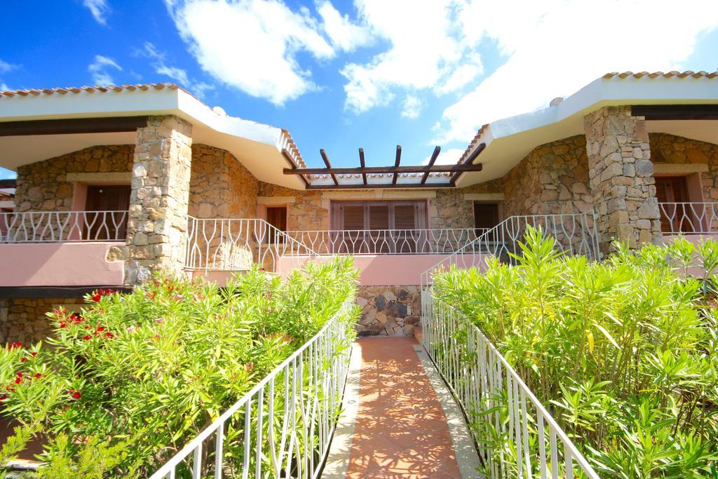 Residenze Dei Fiori Villa Porto Rotondo Buitenkant foto