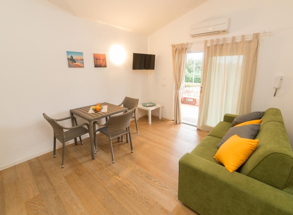 Residenze Dei Fiori Villa Porto Rotondo Buitenkant foto