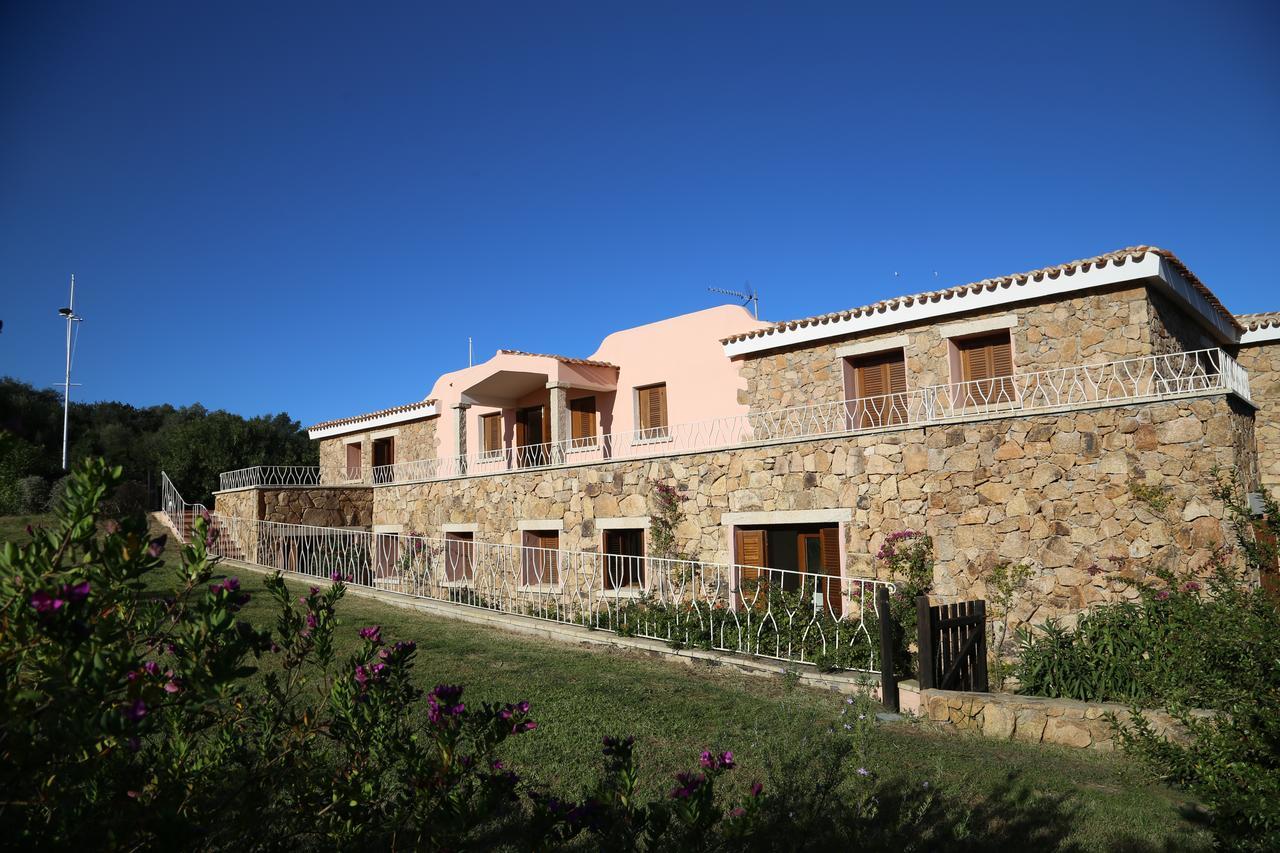 Residenze Dei Fiori Villa Porto Rotondo Buitenkant foto